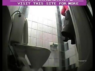 скрытая камера в общественном туалете