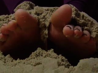 ноги песок